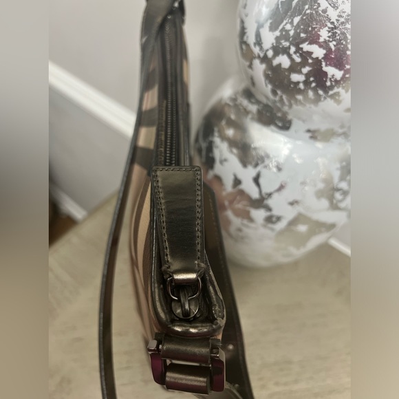 Burberry Crossbody - Picture 6 of 11